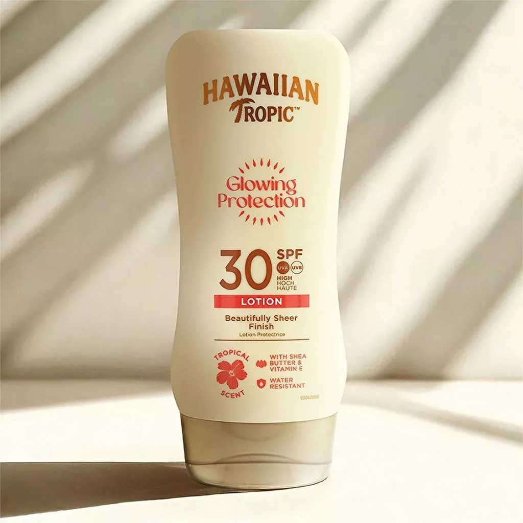 Hawaiian Tropic Glowing Protection Lotion SPF30 Sunscreen 180 ml